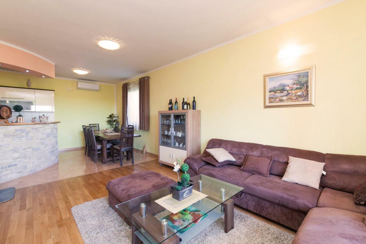 Holiday Home Antonio Dracevac Ninski エクステリア 写真