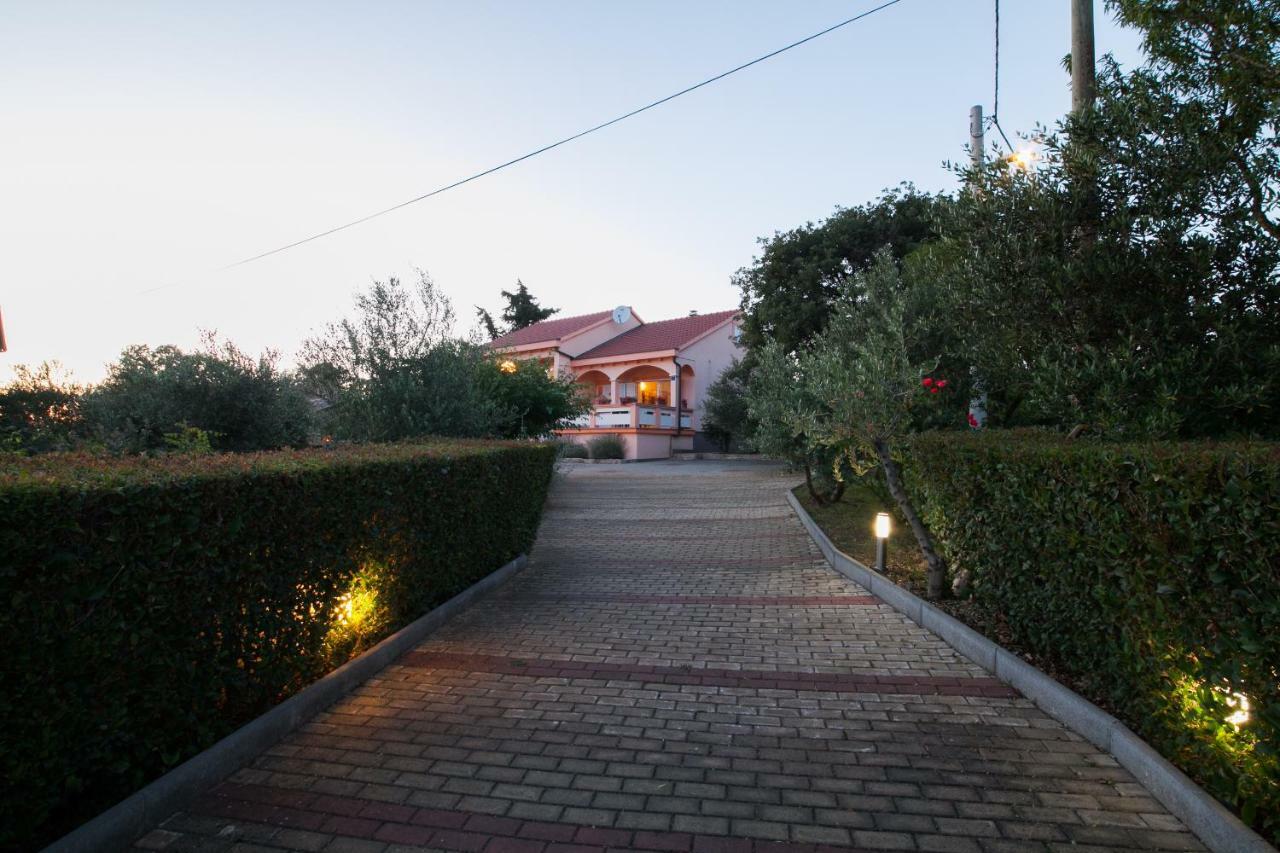 Holiday Home Antonio Dracevac Ninski エクステリア 写真